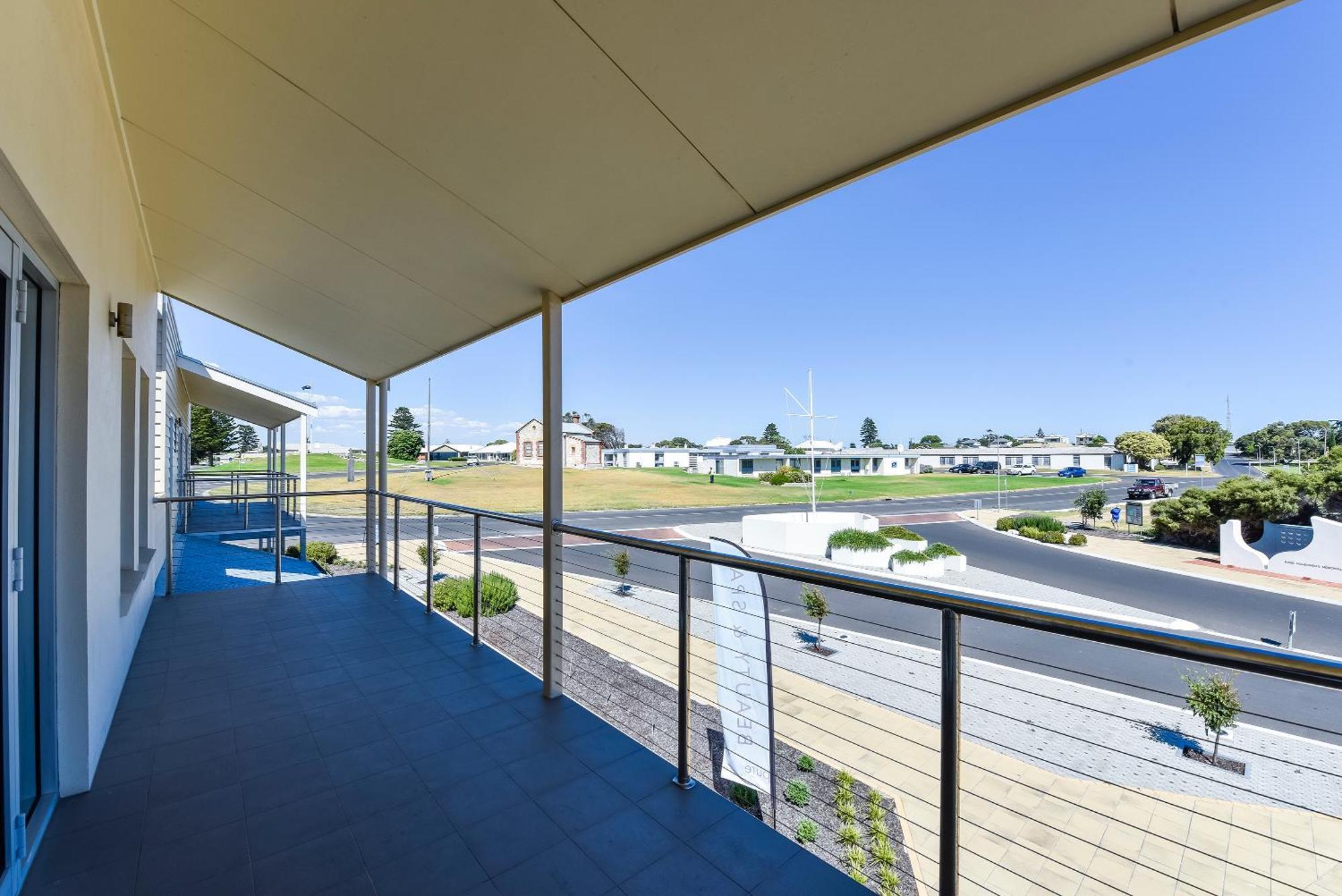 Aloha Waterfront Properties Роуб Екстериор снимка