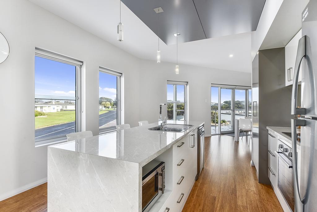 Aloha Waterfront Properties Роуб Екстериор снимка