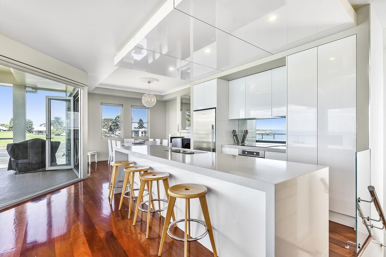Aloha Waterfront Properties Роуб Екстериор снимка